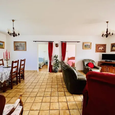Maison T3 à Cambo, Animaux Admis, Parking, Internet - Fr-1-495-126